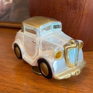 Just Married Car Figuerine